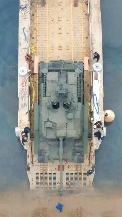 Top view of an LCM with a main battle tank embarked